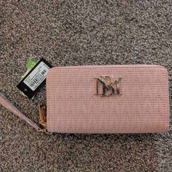 Badgley Mishka Quilted Wristlet Wallet with Phone Holder - Picture 1 of 2